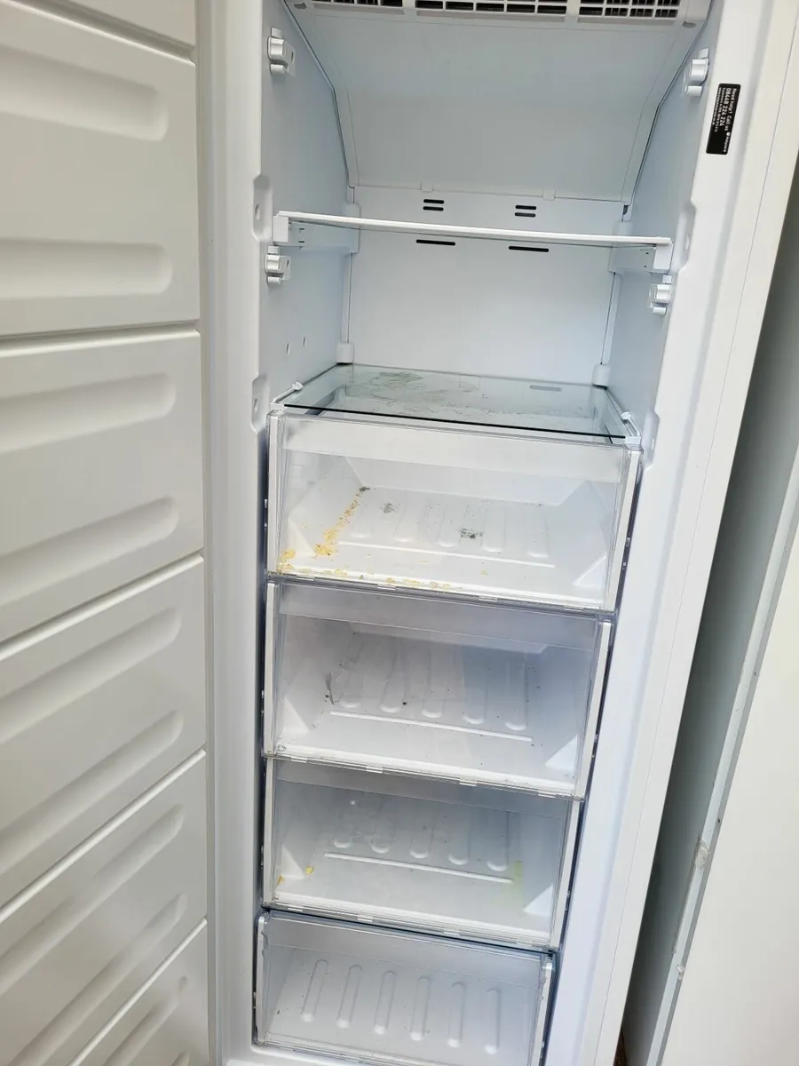 Hotpoint Larder freezer - Image 2