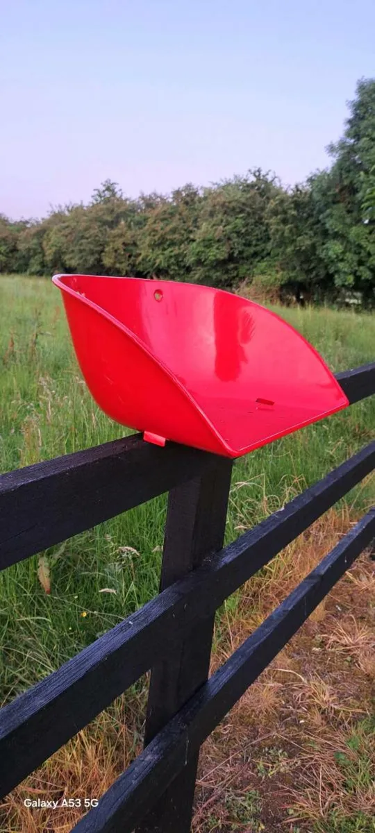 2 new mudguards fit Massey 35x - Image 4