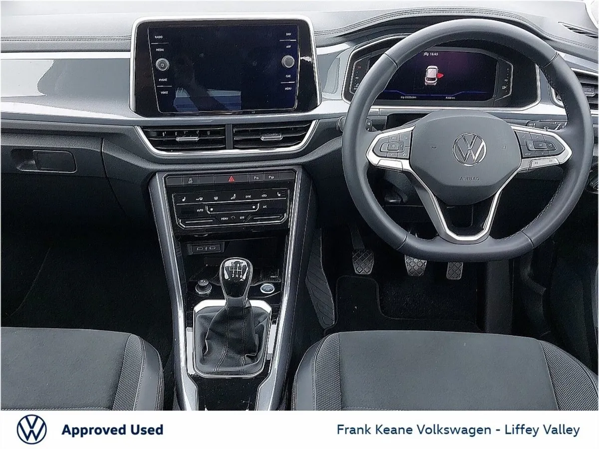 Volkswagen T-Roc Style 1.0tsi 116BHP  demo Model - Image 2