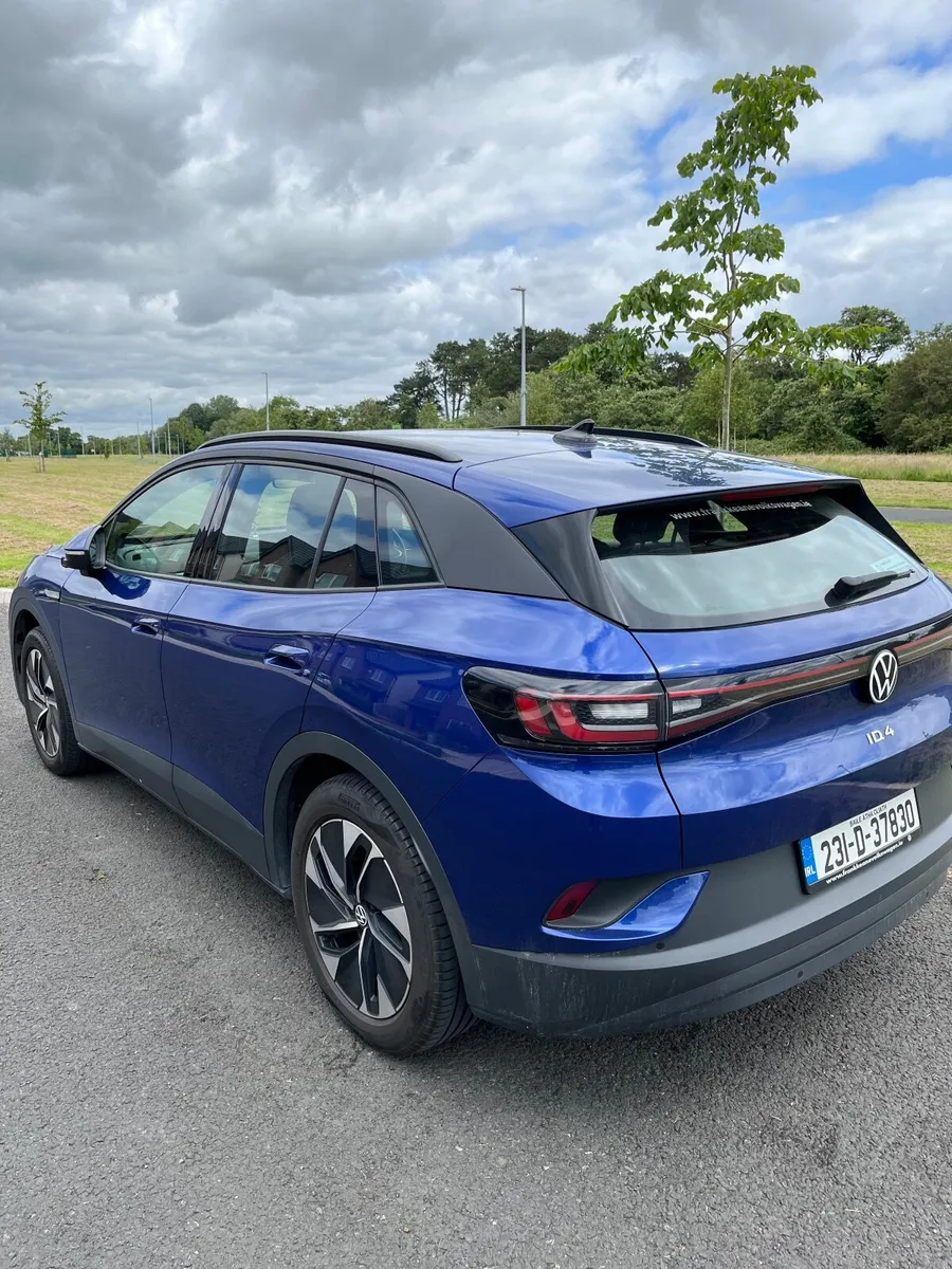 Volkswagen ID.4 2023 (LIFE 52KWH 148HP PURE) - Image 4