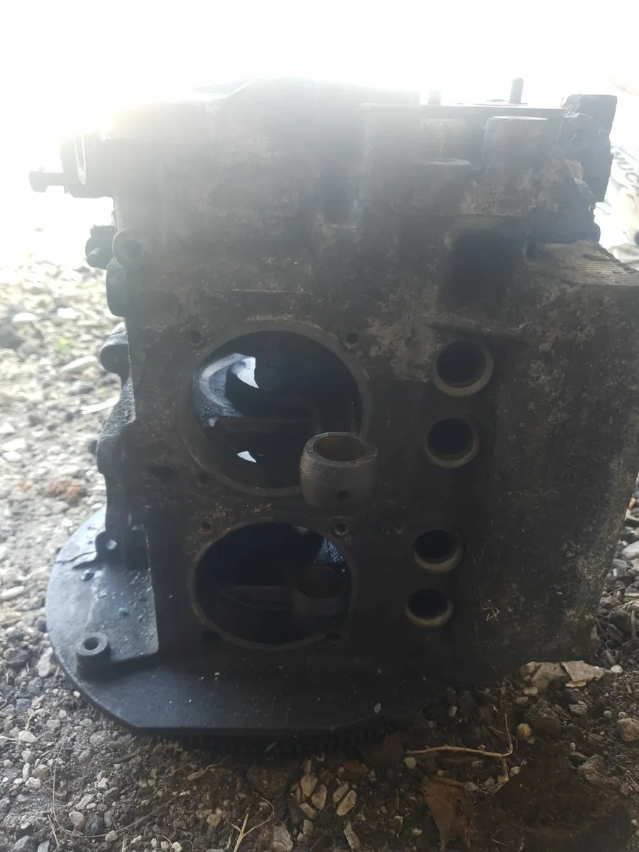 Engine block 1973 twin port 1600 50hp - Image 1