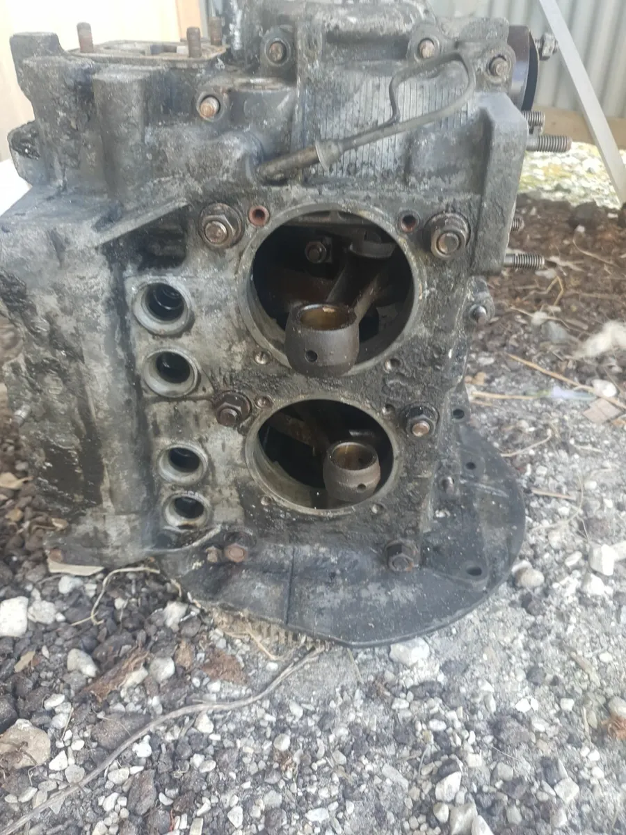 Engine block 1973 twin port 1600 50hp - Image 4