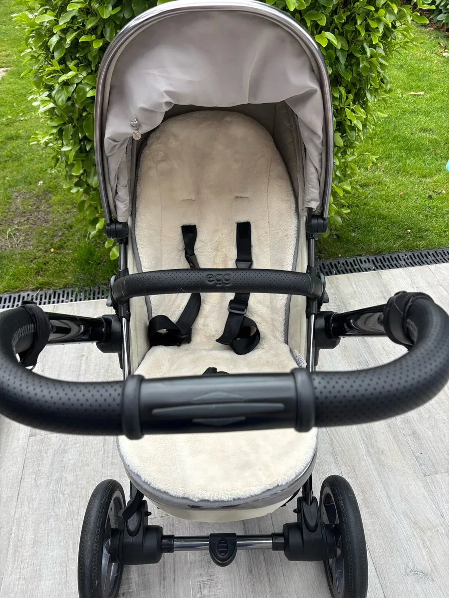 Egg 2 pram - Image 2