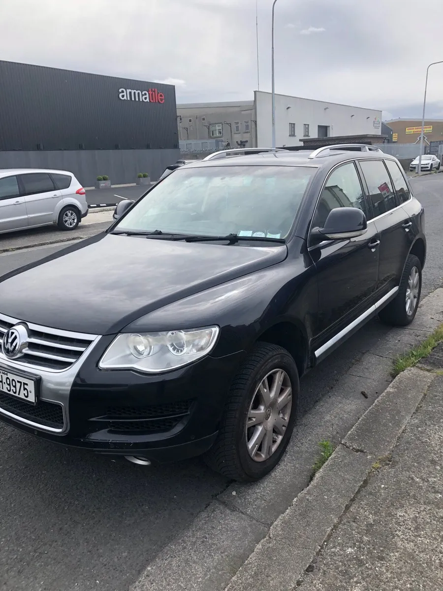07 Volkswagen TOUAREG for parts or repair - Image 2