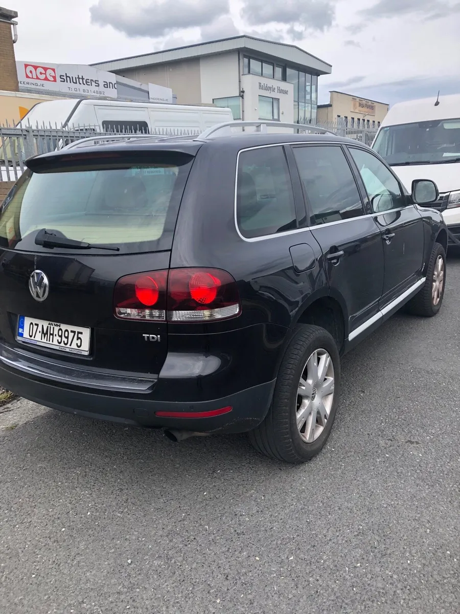 07 Volkswagen TOUAREG for parts or repair - Image 4