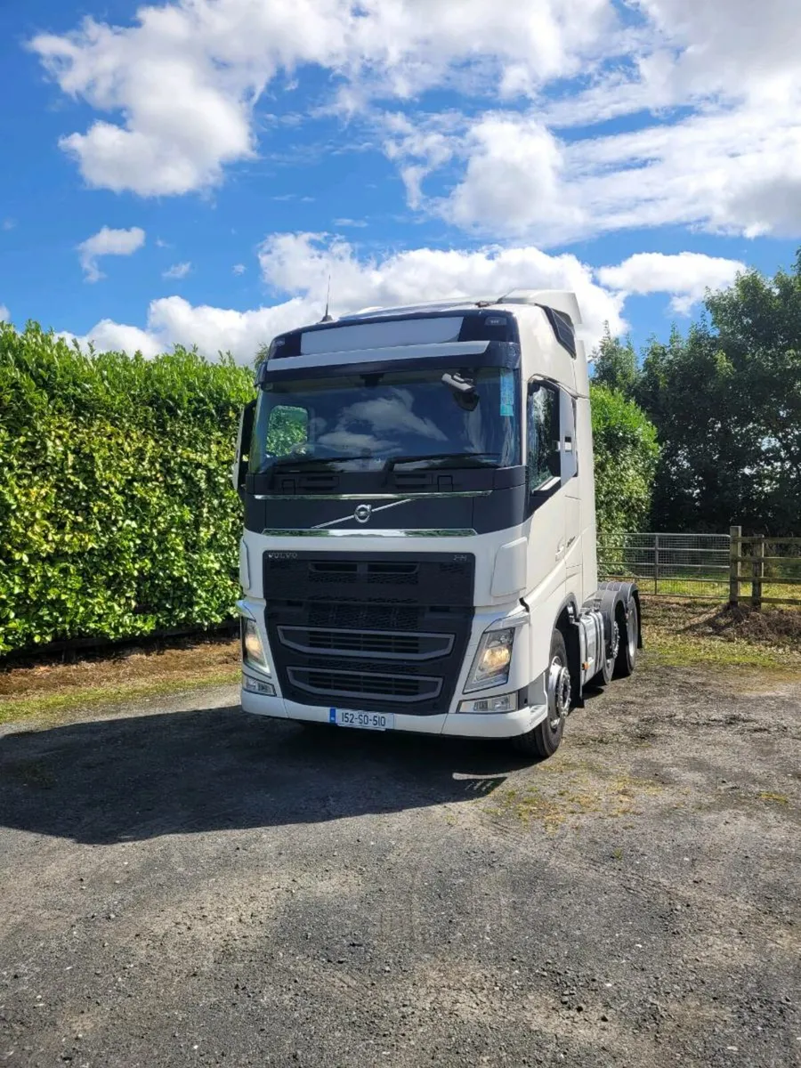 2015 Volvo FH13 460 Globetrotter - Image 1