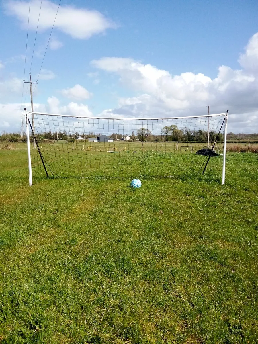 4 x 1.5 metre football soccer goal - Image 1