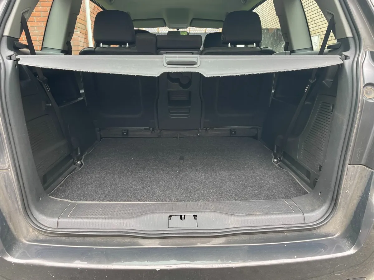 SOLD - Vauxhall Zafira 2013 - Image 4