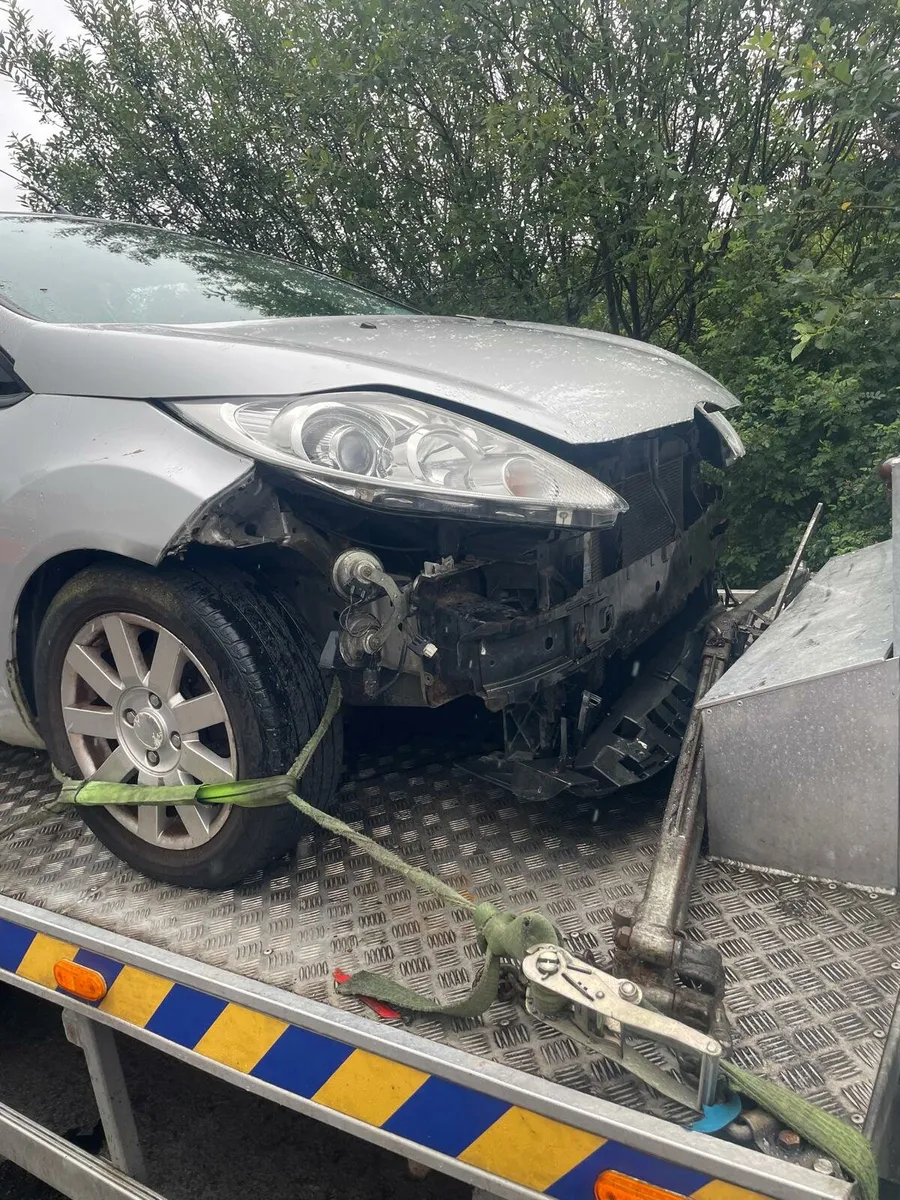 12 ford fiesta READ ADD - Image 4