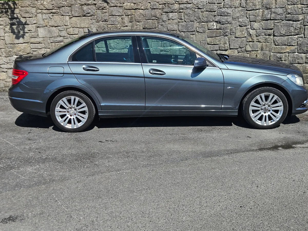 Mercedes-Benz C-Class C220 CDI AUTOMATIC - Image 4