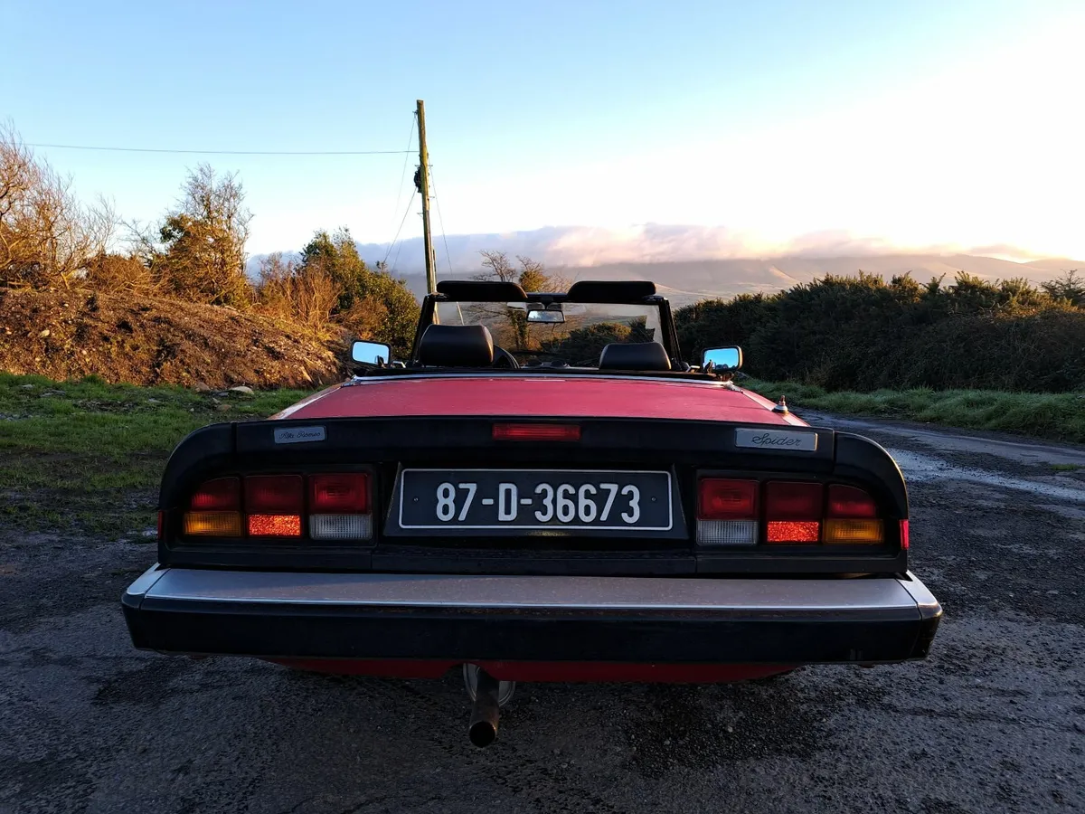 Alfa Romeo Spider 1987 - Image 2