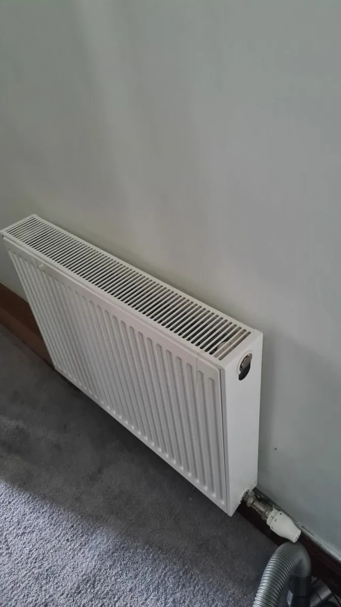 7 radiators - will sell separately - Image 4