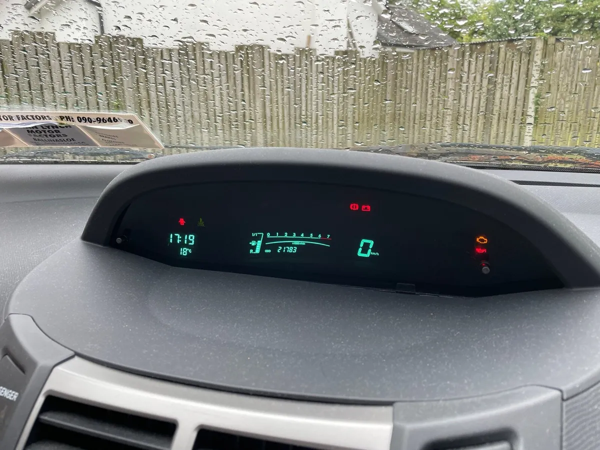 Toyota Yaris 1.0 Terra - Image 4