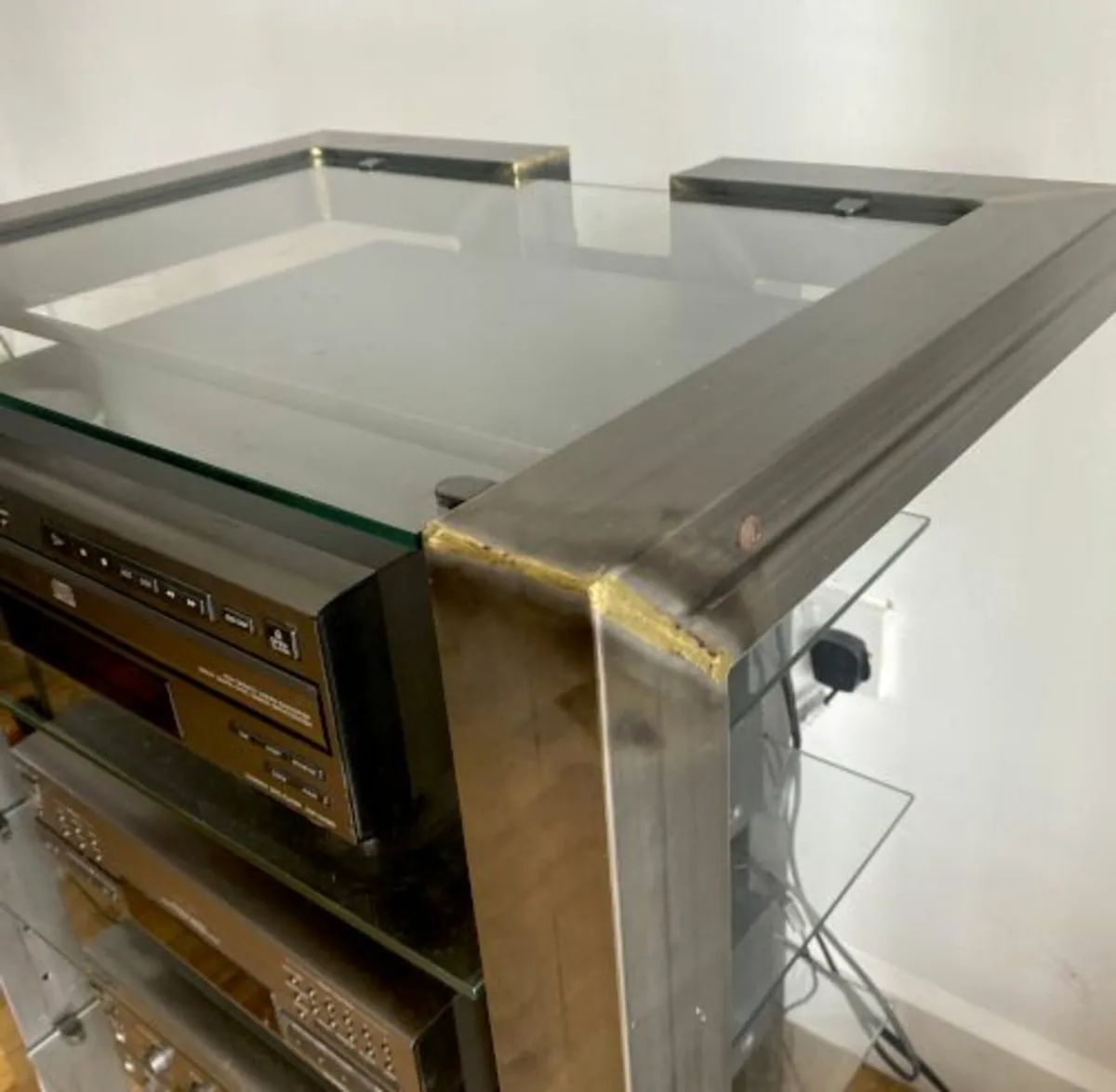 Design Hifi Stand - Image 3