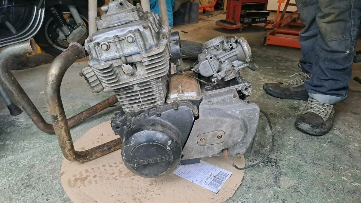 Kawasaki 440 LTD Engine - Image 2