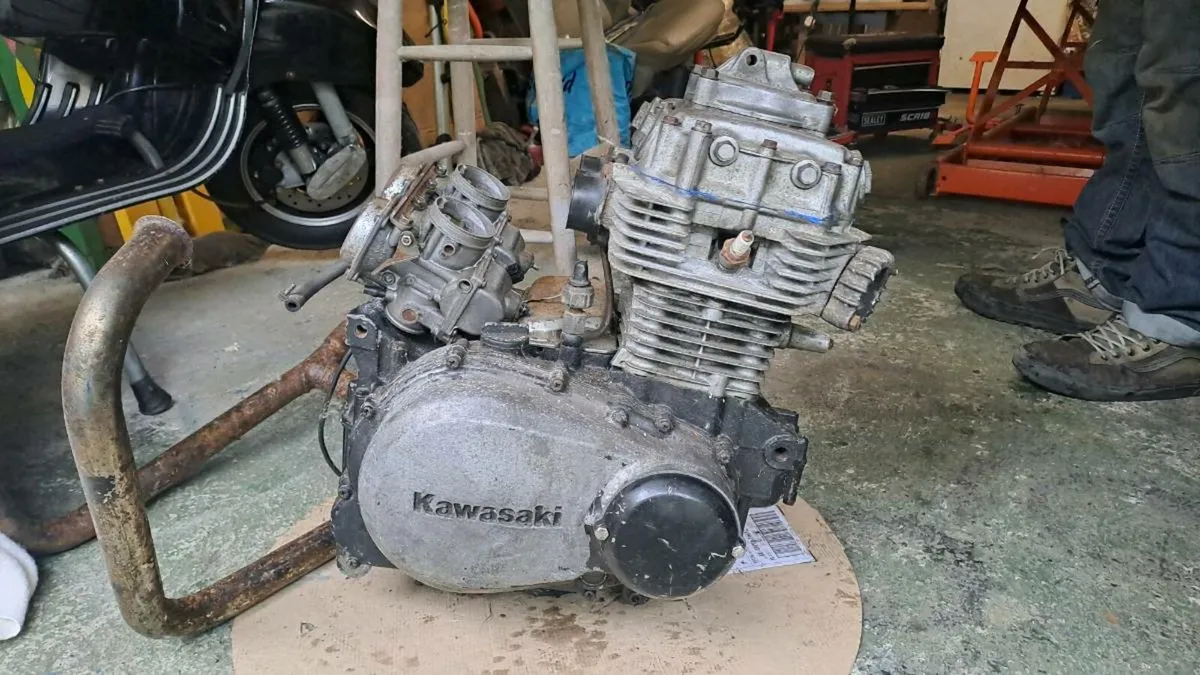 Kawasaki 440 LTD Engine - Image 3