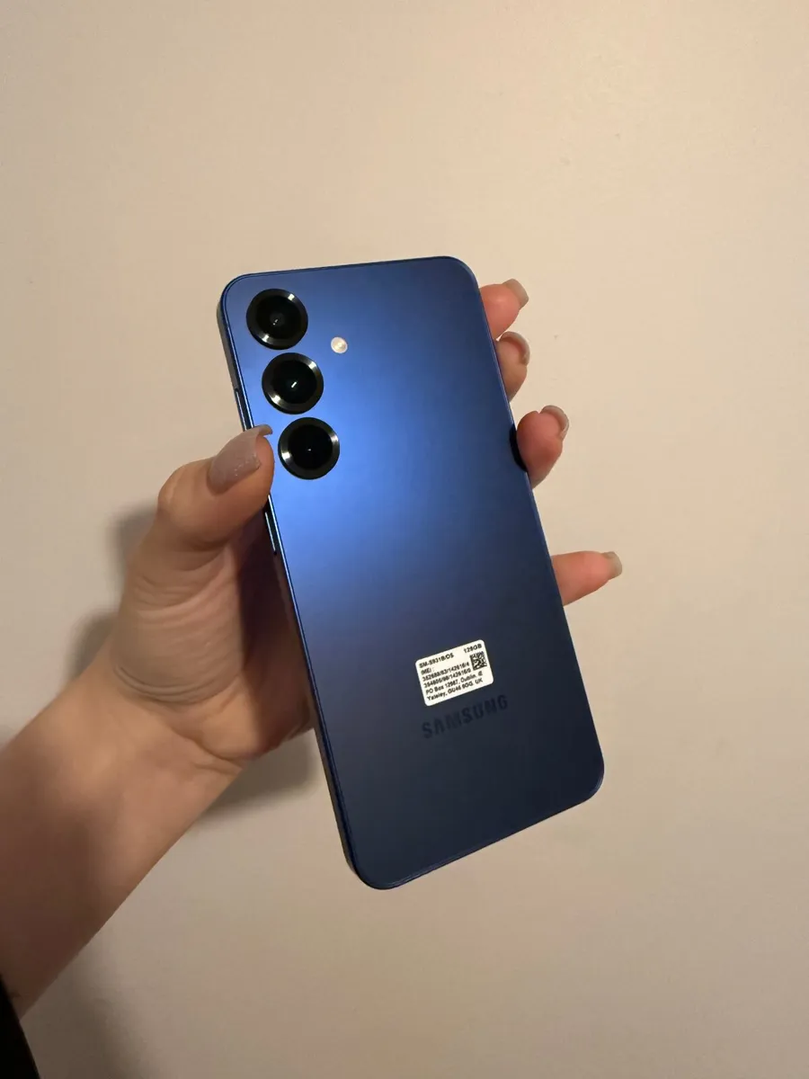Samsung Galaxy S25 Brand New - Image 1
