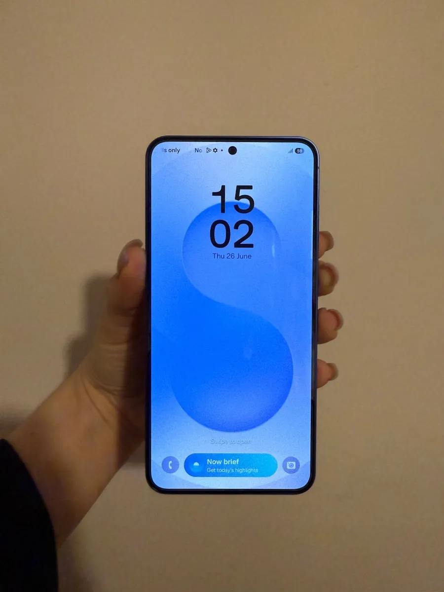 Samsung Galaxy S25 Brand New - Image 2