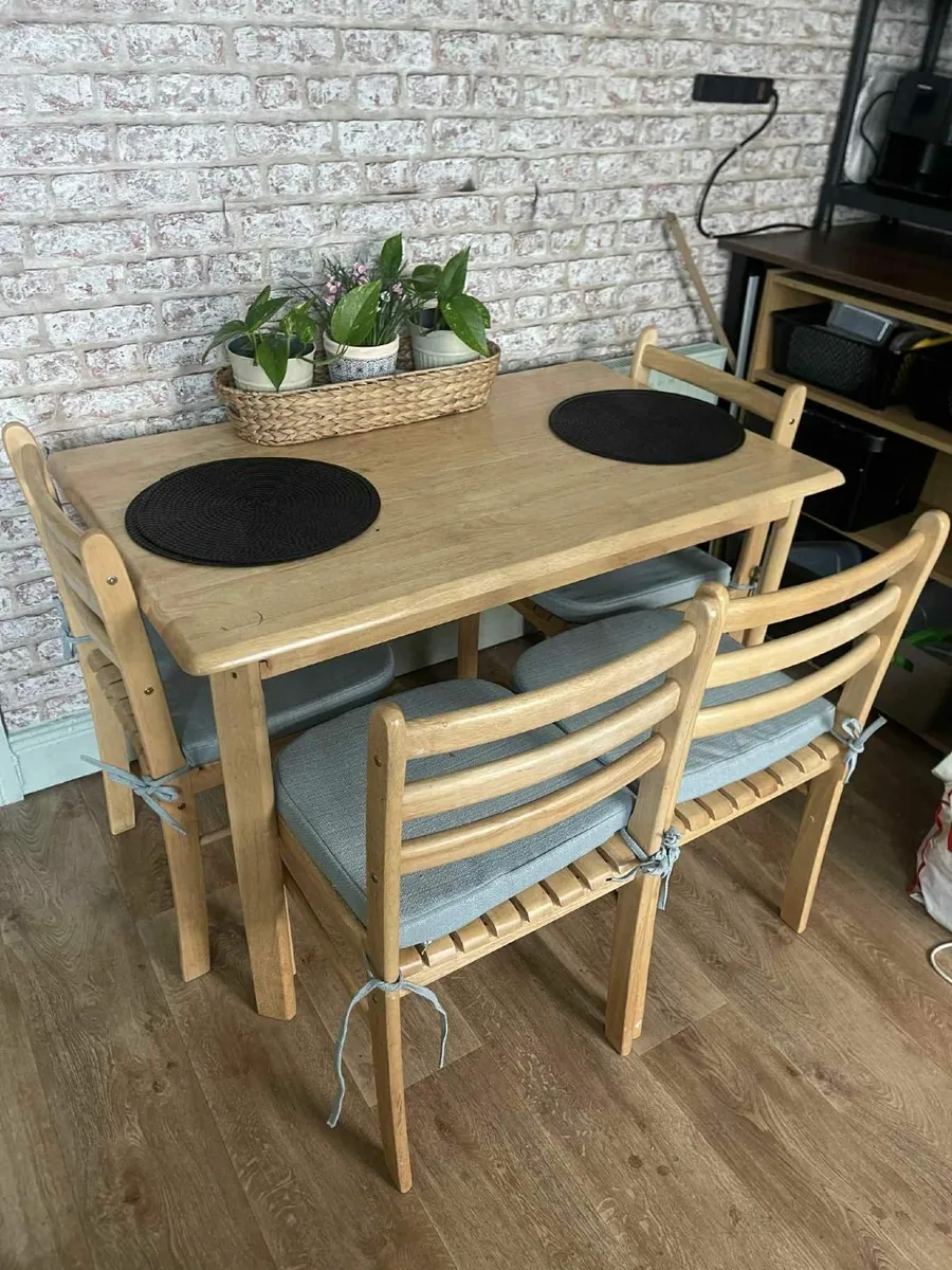 dining table and 4 chairs
