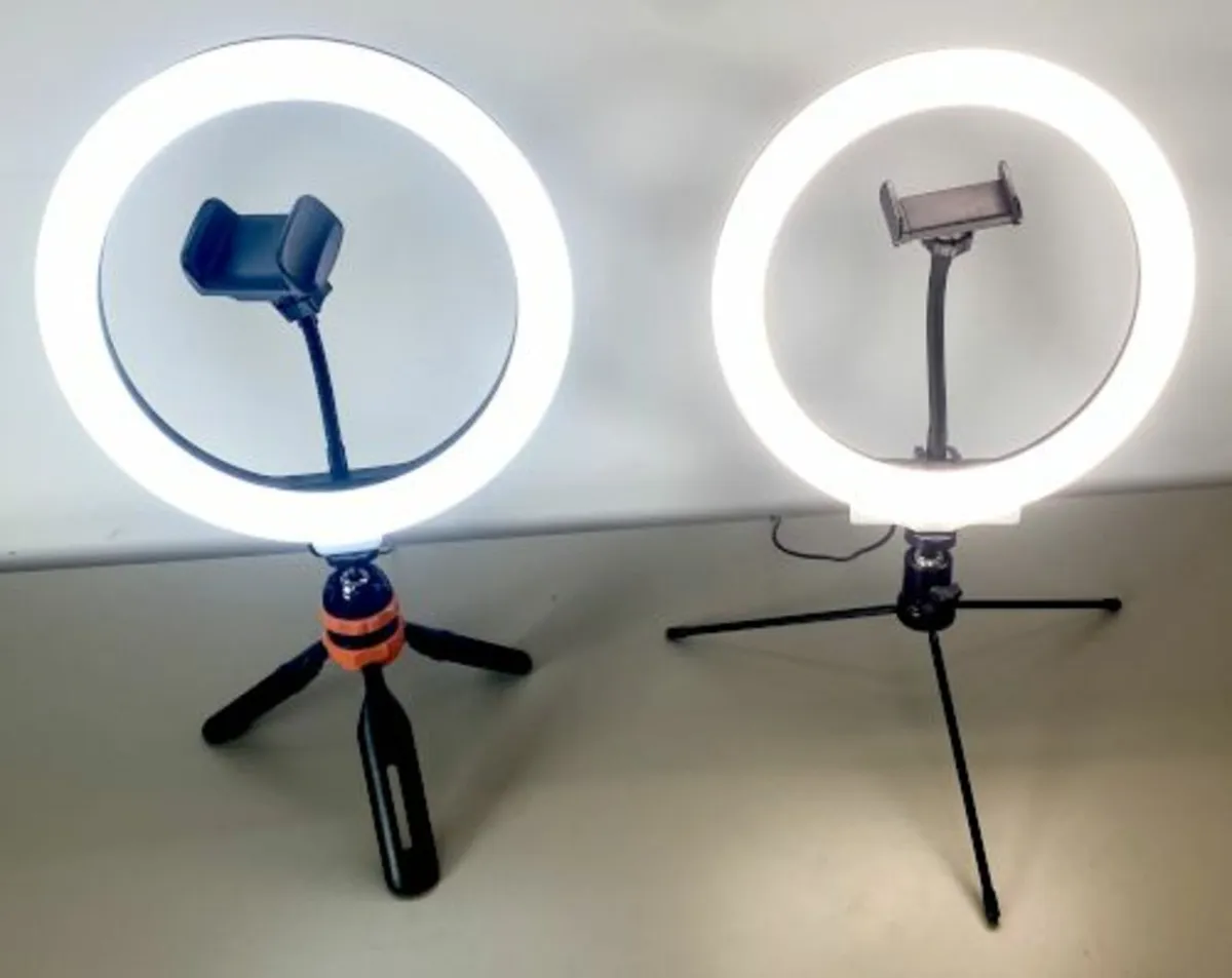 Ring lights with tripod and phone holder - Image 1