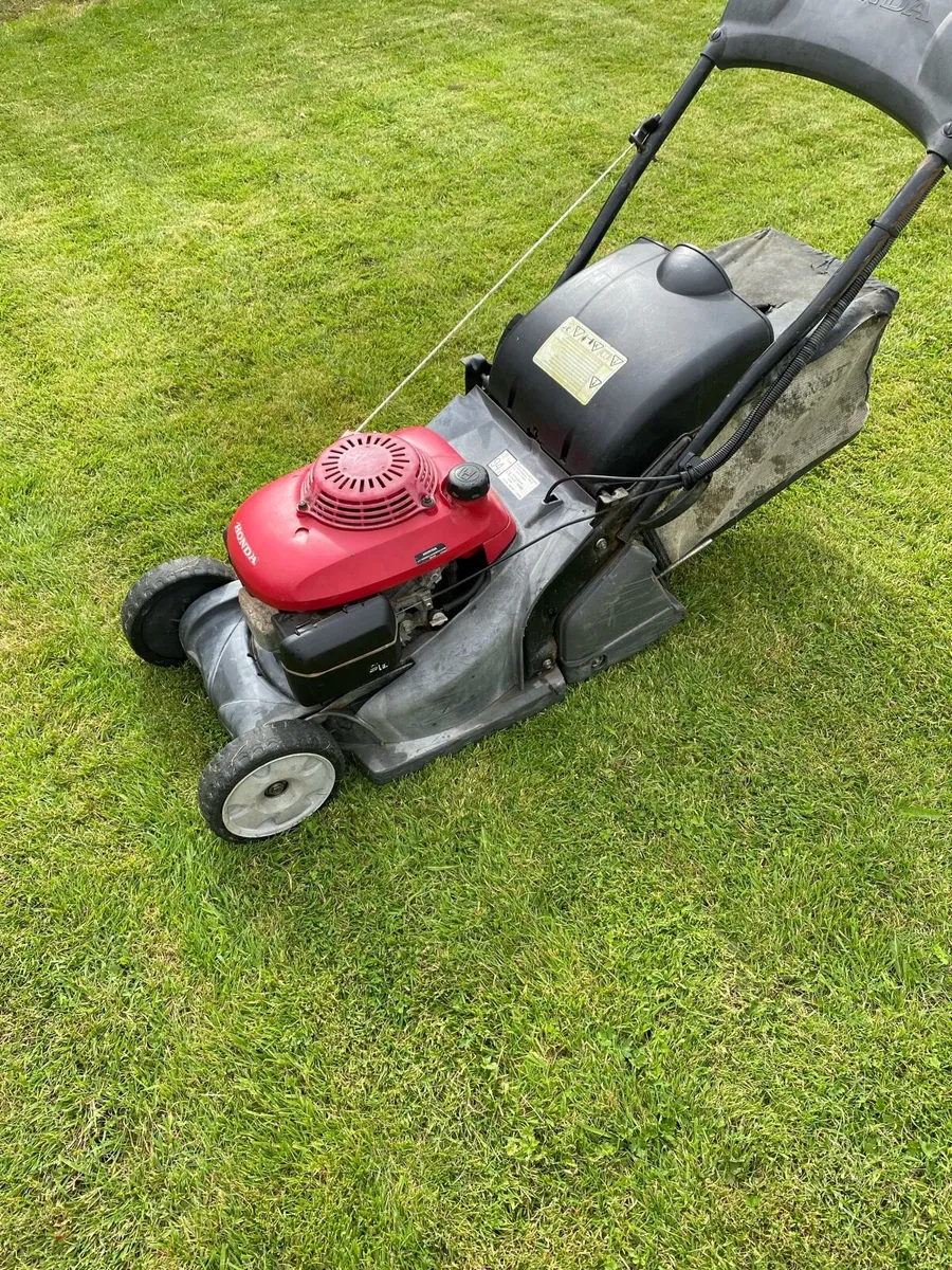 Honda lawnmower - Image 1