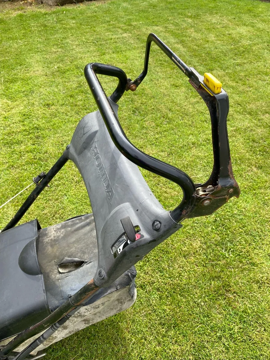 Honda lawnmower - Image 3