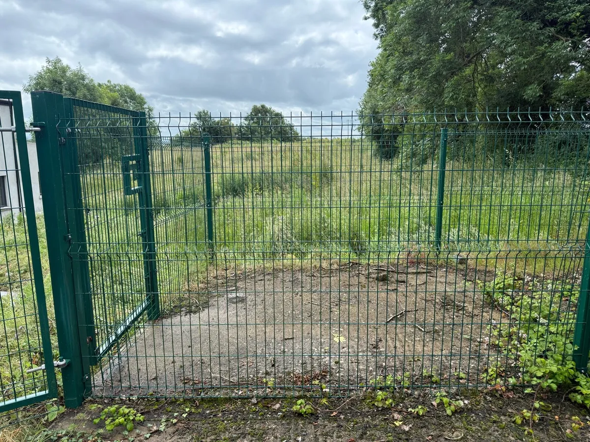 Mesh Fencing - Image 2