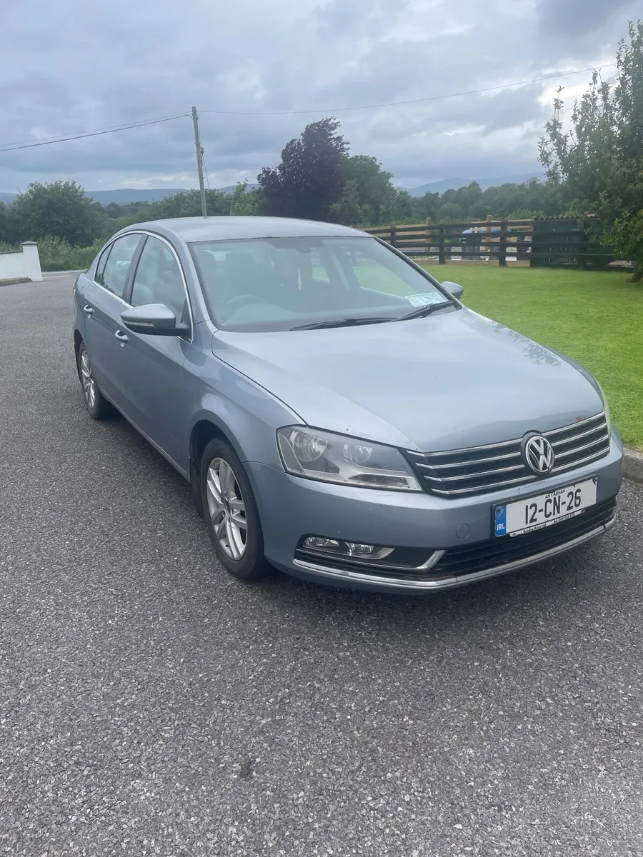 Volkswagen Passat 2012 - Image 1