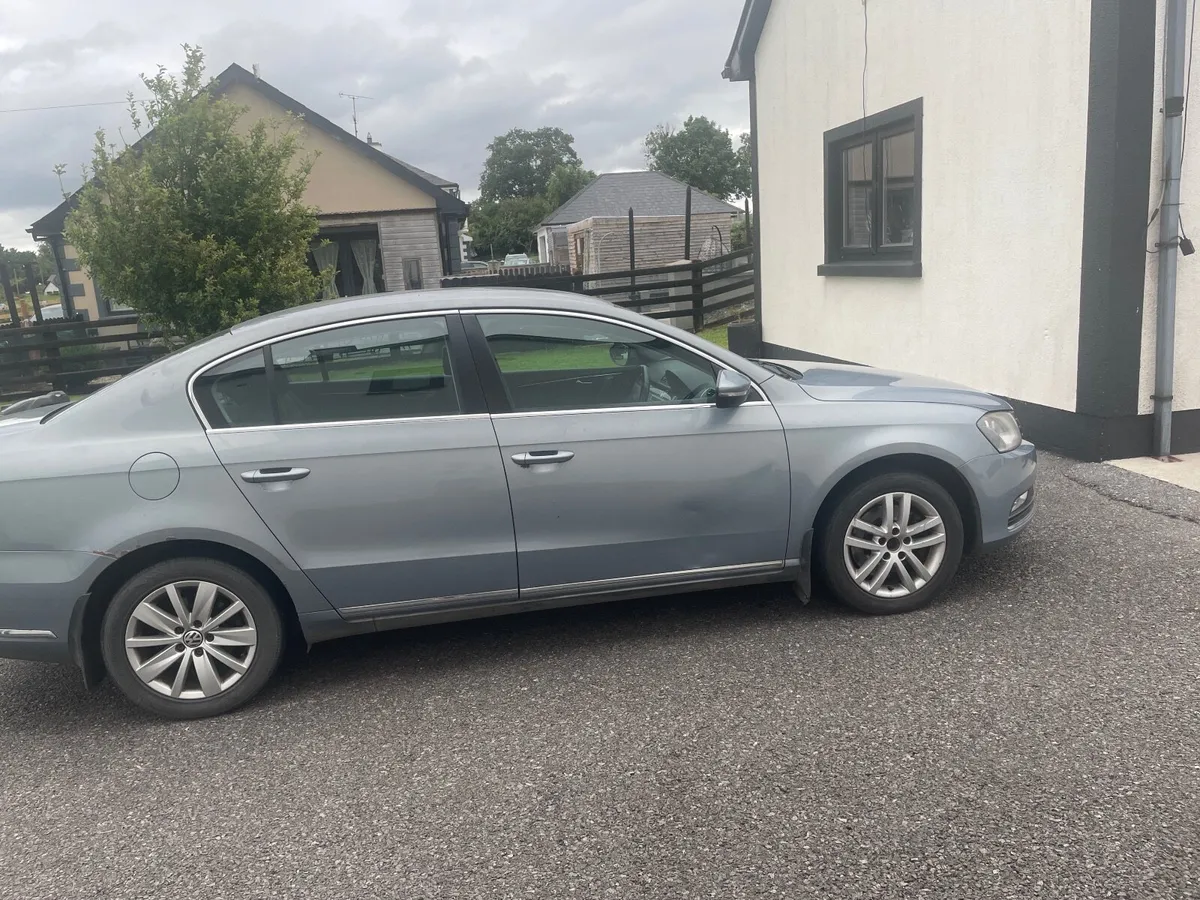 Volkswagen Passat 2012 - Image 3