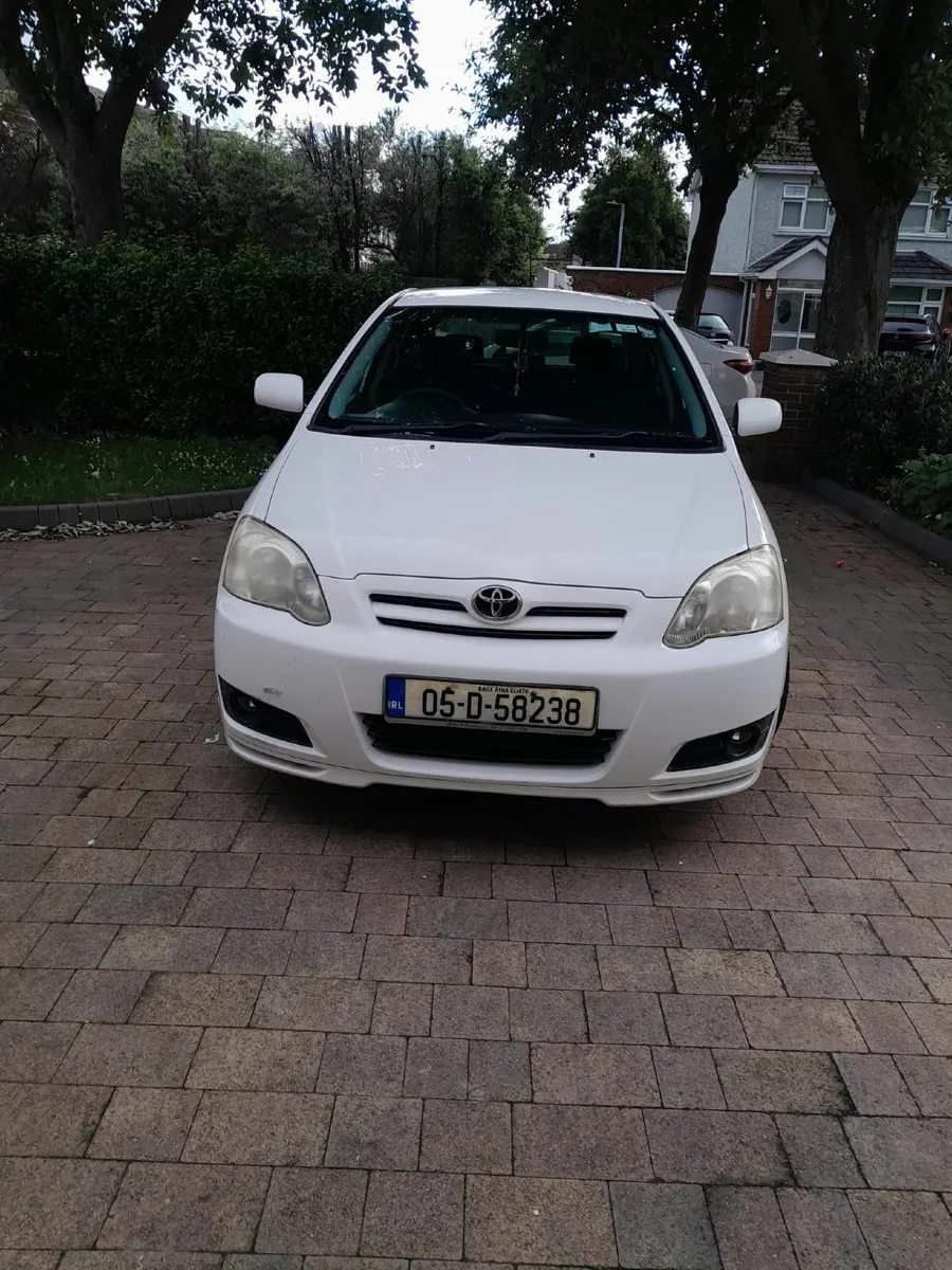 Toyota Corolla 2005 - Image 2