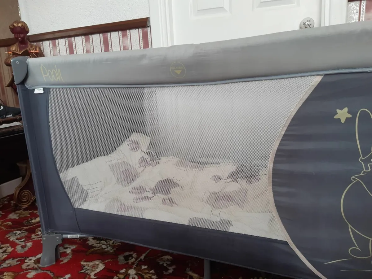 Travel cot - Image 2