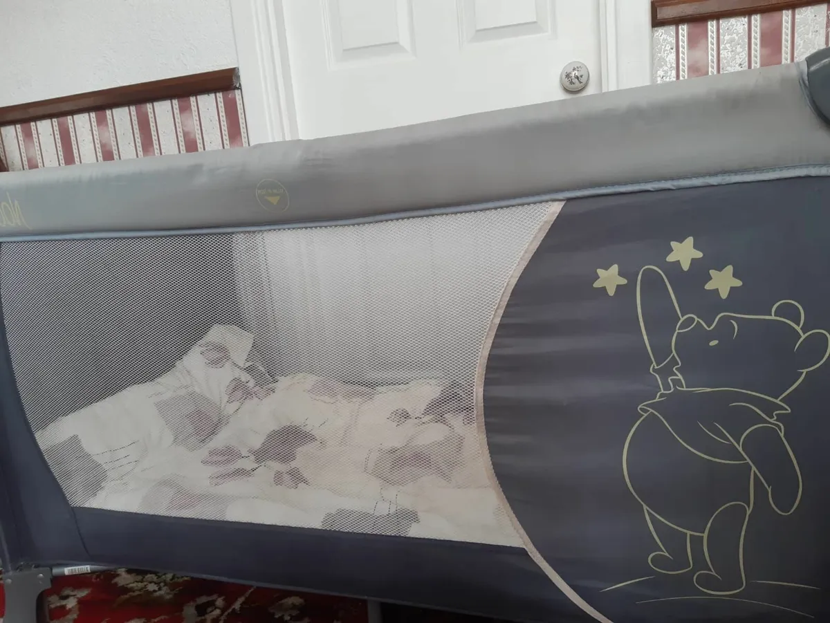 Travel cot - Image 3