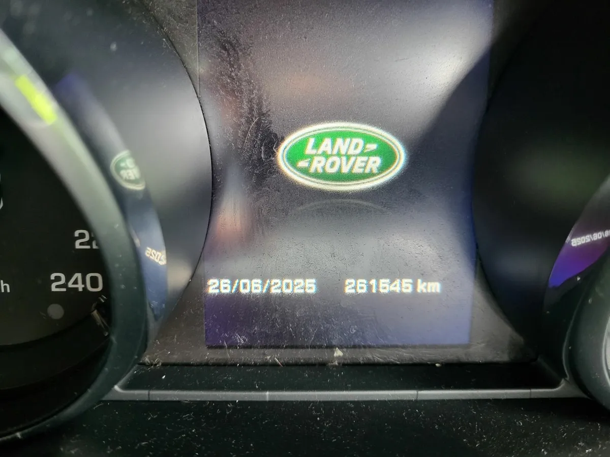 Land Rover Discovery Sport 2015 - Image 3
