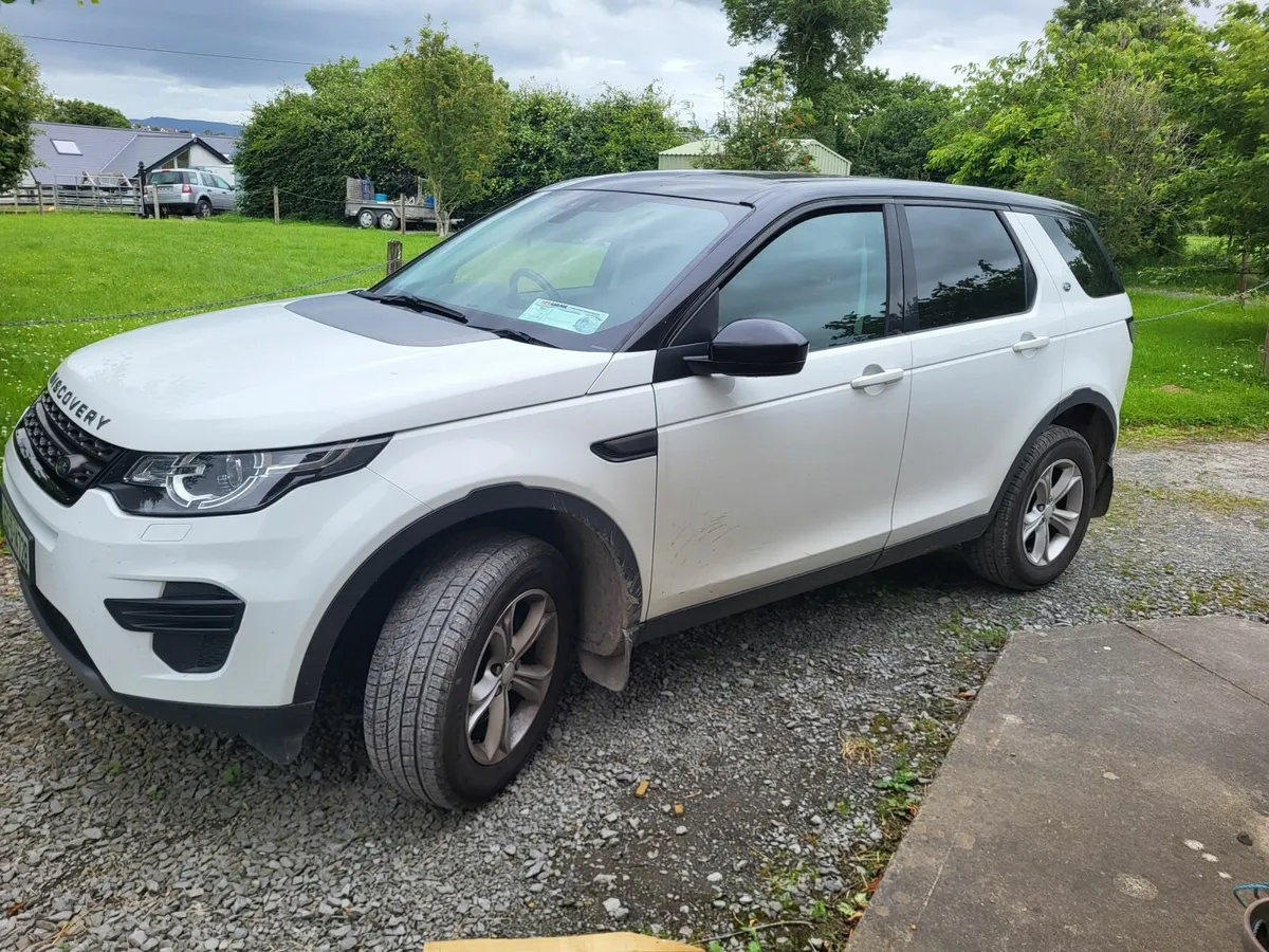 Land Rover Discovery Sport 2015 - Image 1