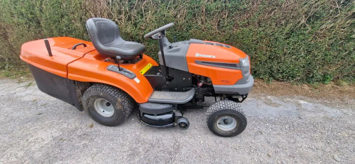 Husqvarna riden mower - Image 2
