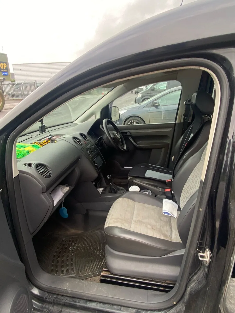 Vw caddy crewcab 5 seater - Image 3