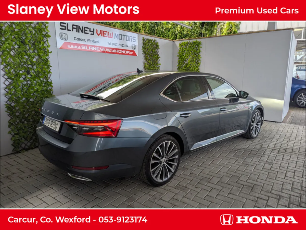 Skoda Superb LAURIN & KLEMENT 2.0 TDI 150HP 4DR - Image 2