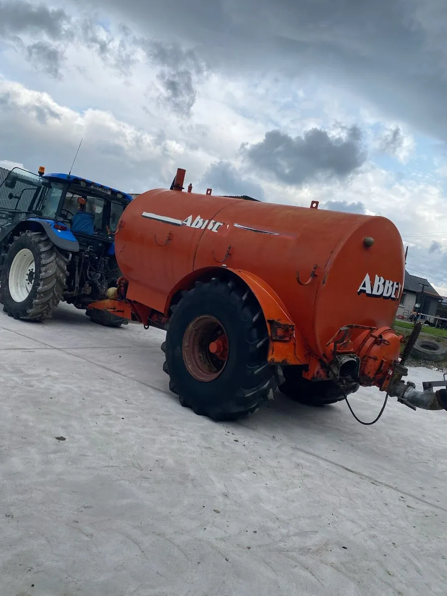 Abbey slurry tank - Image 2