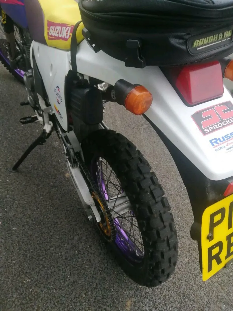 1999 suzuki dr250 electric and kick start - Image 4