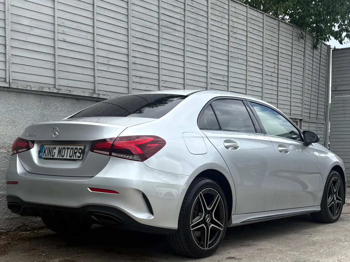 Mercedes-Benz A250e AMG 2022 / SALOON / phev - Image 3