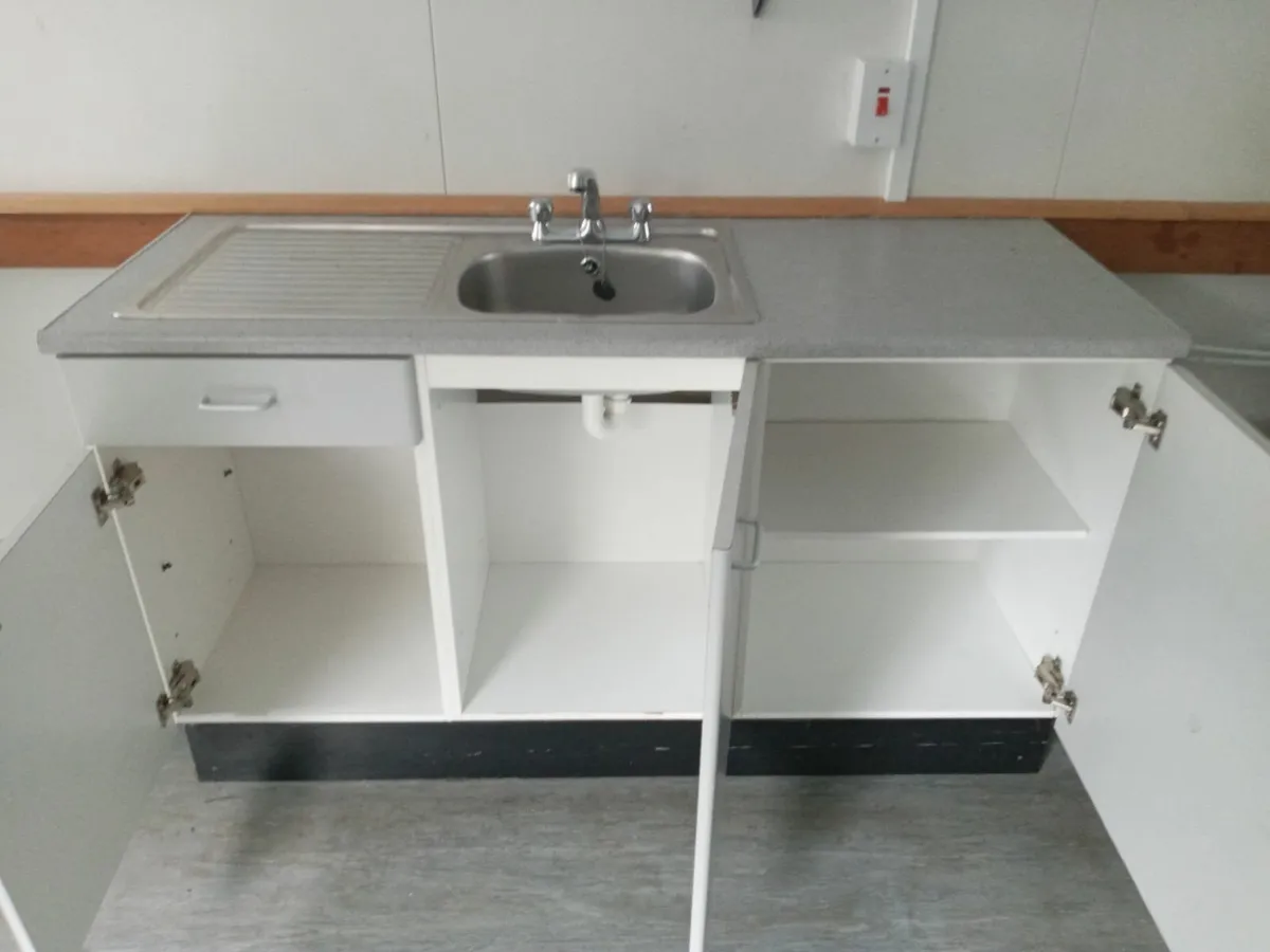 Delivery - Kitchen Unit with Sink / Taps - Image 3