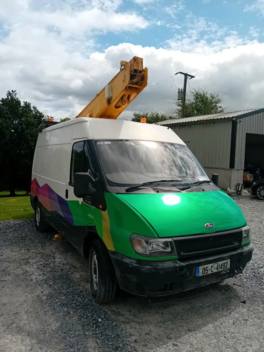 LOOK transit cherry picker 05 36ft versalift tele - Image 4