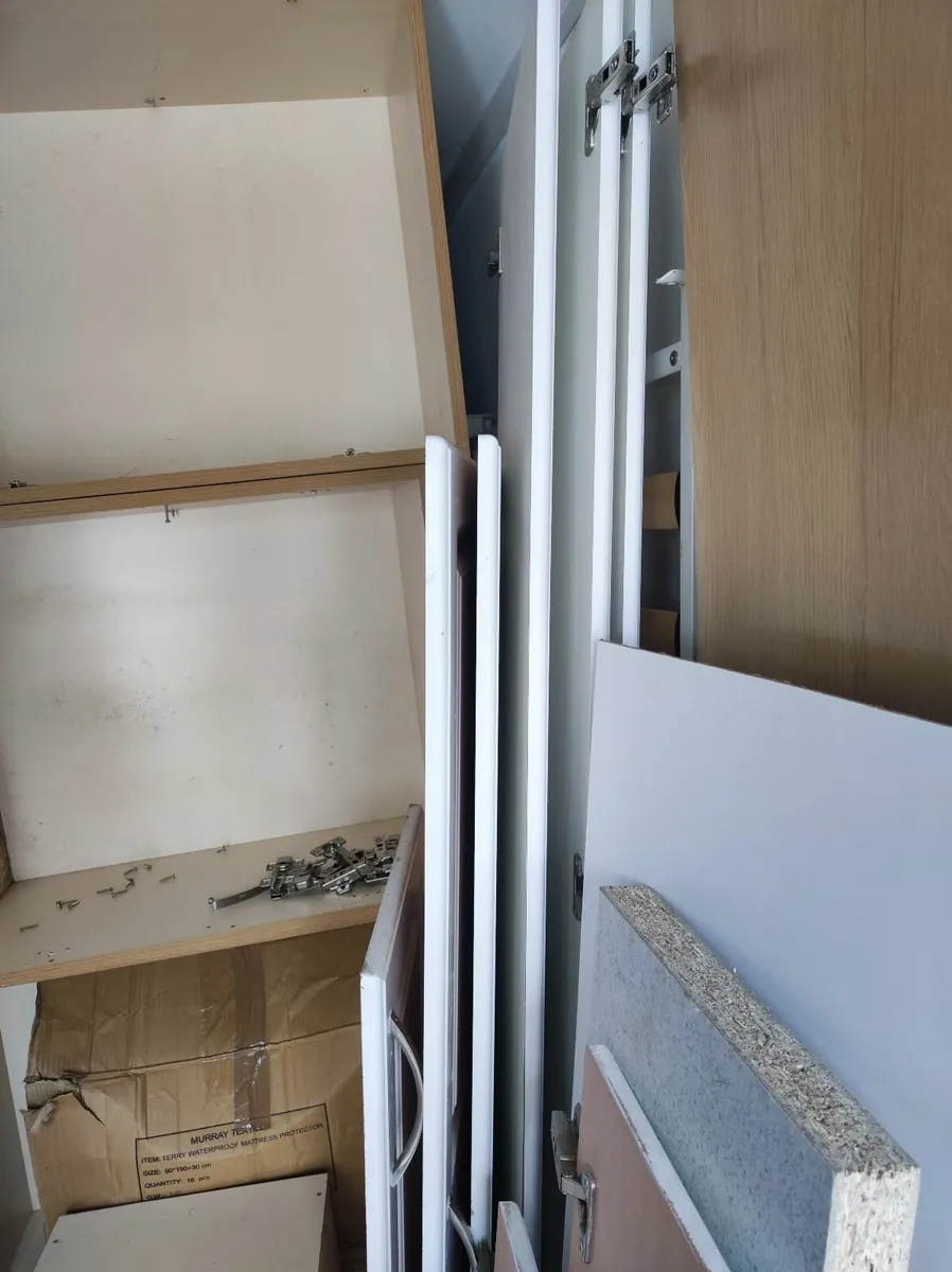 63 Wardrobe Doors - Image 3