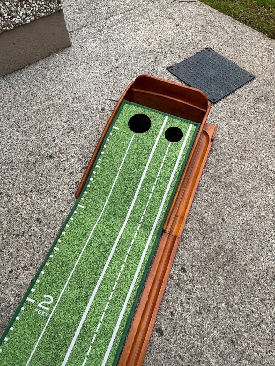 Putting Matt - Image 1