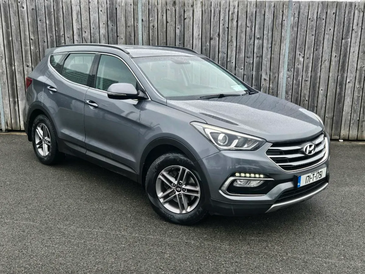 Hyundai Sante Fe 7 Seater 2.2 Diesel + Camera - Image 3