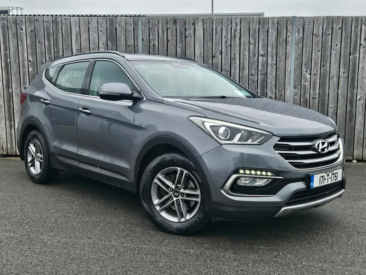 Hyundai Sante Fe 7 Seater 2.2 Diesel + Camera - Image 2