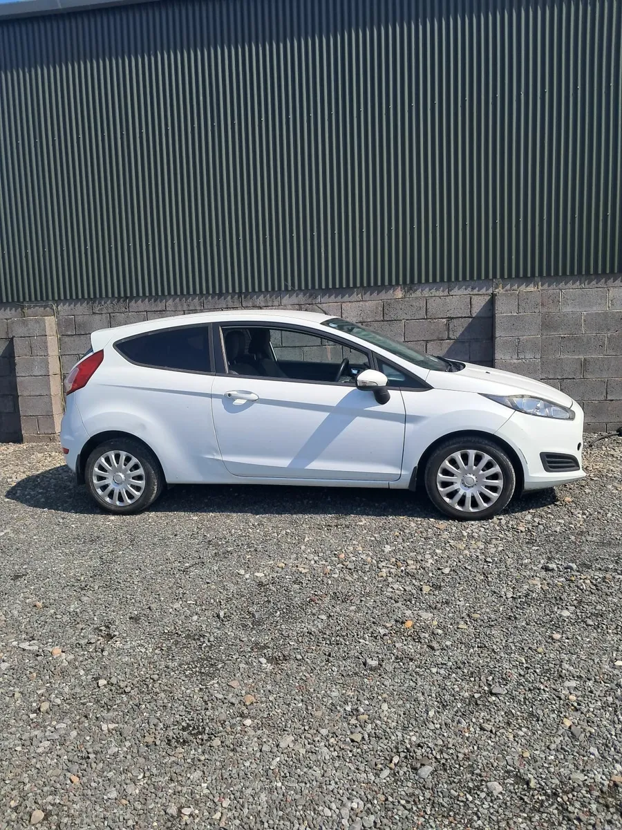 Ford Fiesta  Van 2014 - Image 1