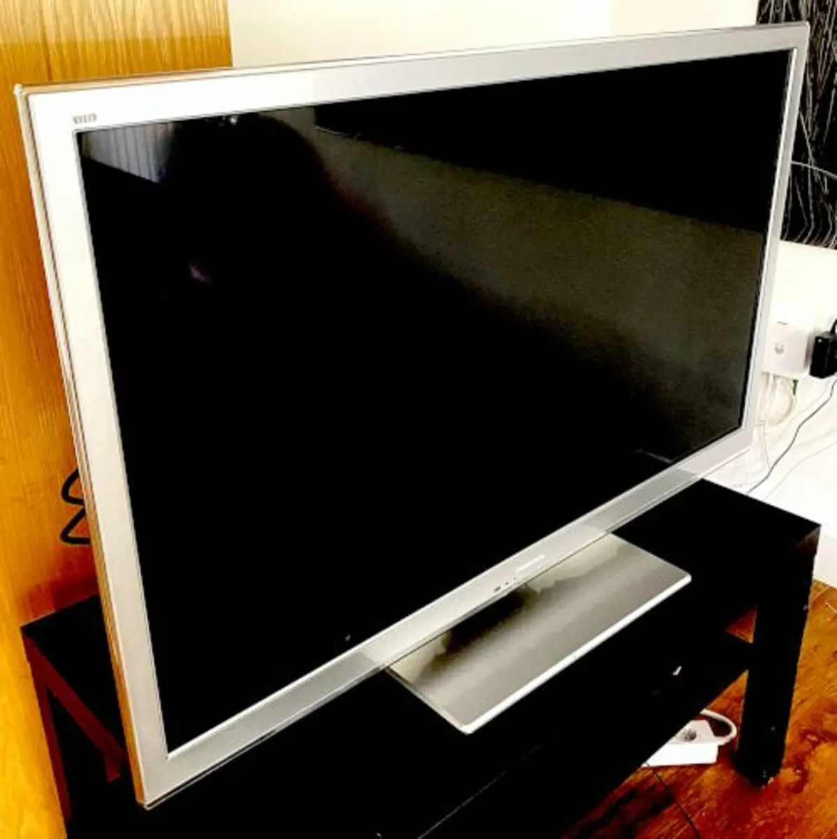 TV 42" Panasonic Tx-l42ew5s LED - Image 2