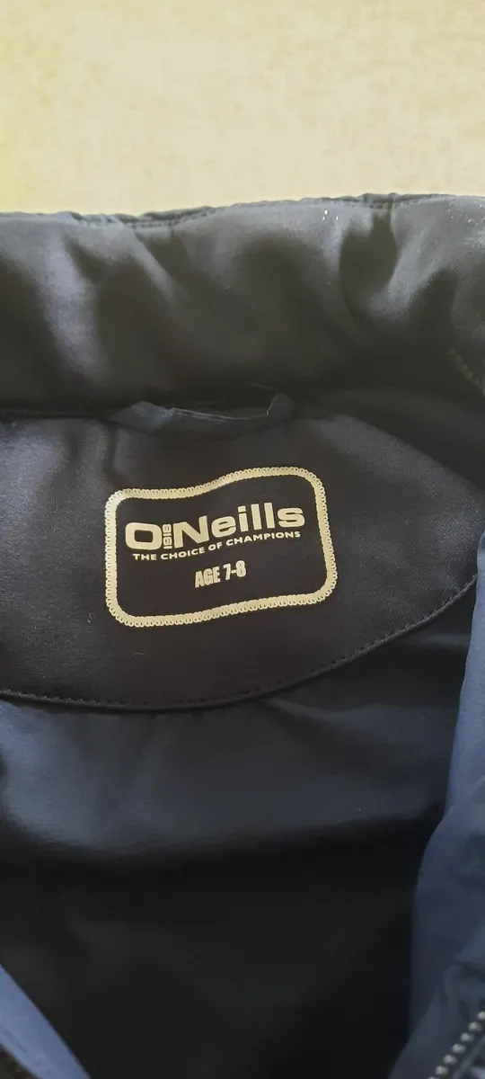 O'Neills light weight padded jacket- age 7/8 yrs - Image 2
