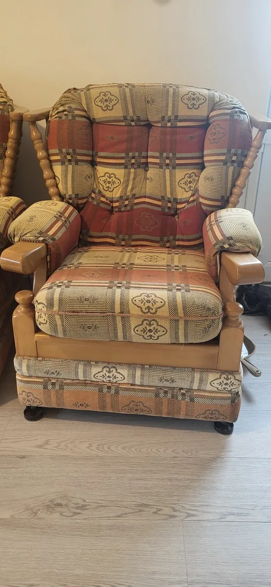 3 Piece Suite - Image 3